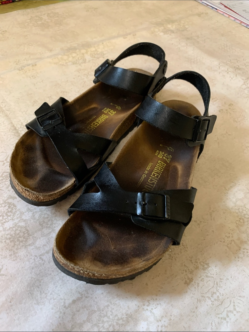 Birkenstock Rio Black Leather Buckle Sandals. Sz 37 (6.5). VGUC.